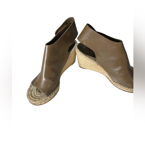 CELINE
Leather Espadrilles - Picture 3 of 6